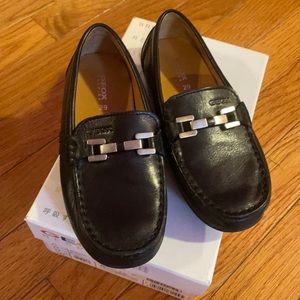 Geox boys loafers toddler size 11. Great condition, worn once.